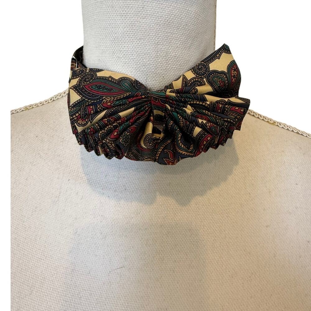 Vintage Jos A Bank Silk Fan Bow Tie Cream Paisley Print